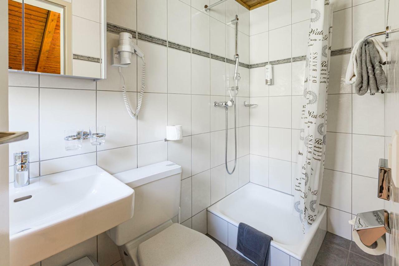 Hotel Blinnenhorn Reckingen Экстерьер фото